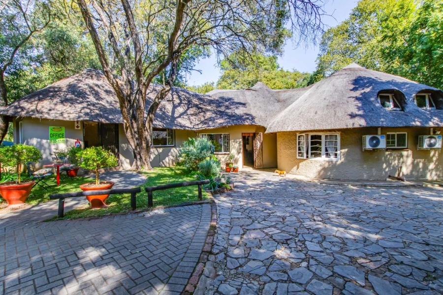 15 Bedroom Property for Sale in Hekpoort North West